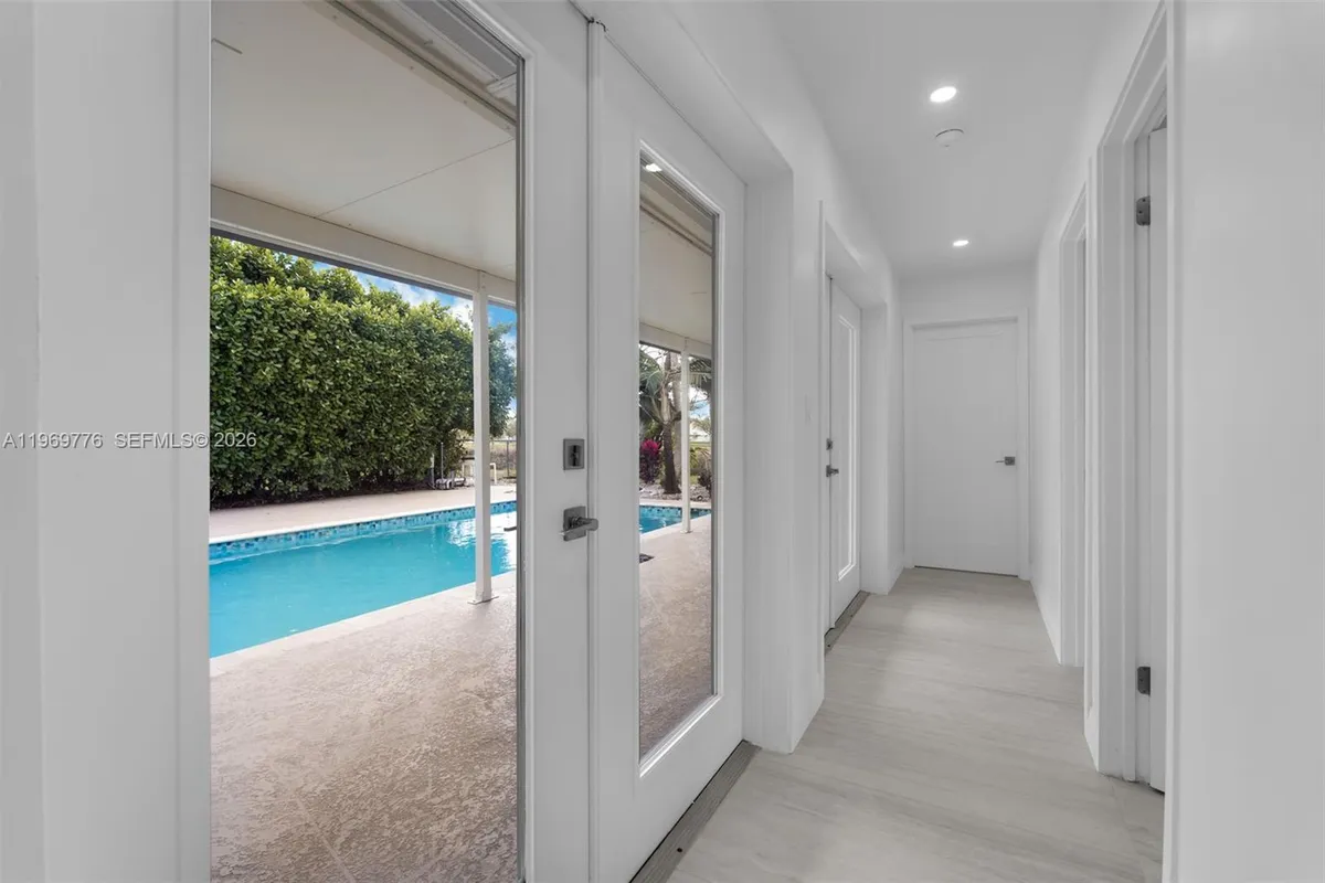 9990 Broad Channel Dr, Cutler Bay FL 33157