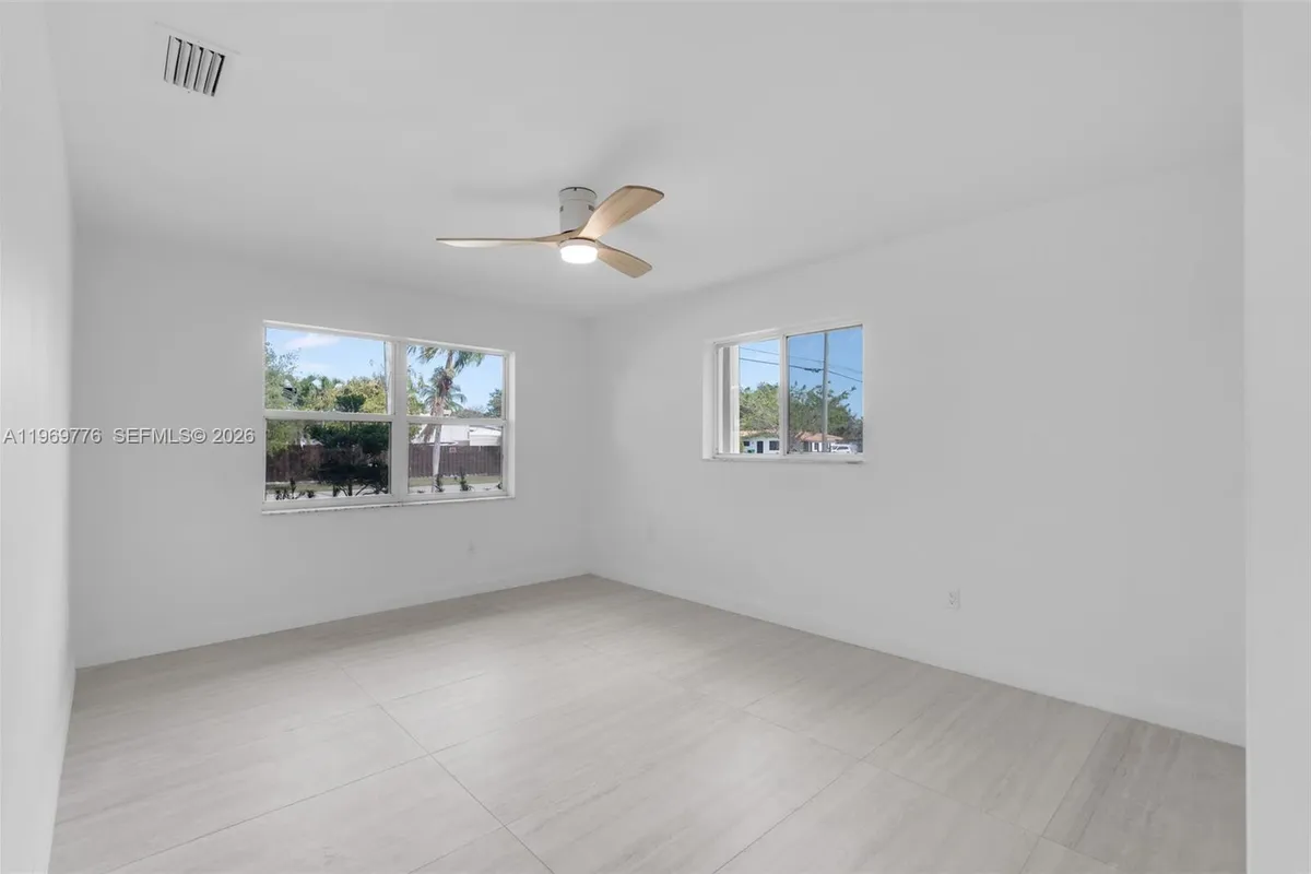 9990 Broad Channel Dr, Cutler Bay FL 33157