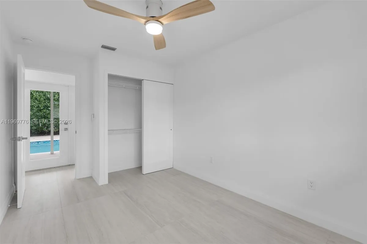 9990 Broad Channel Dr, Cutler Bay FL 33157