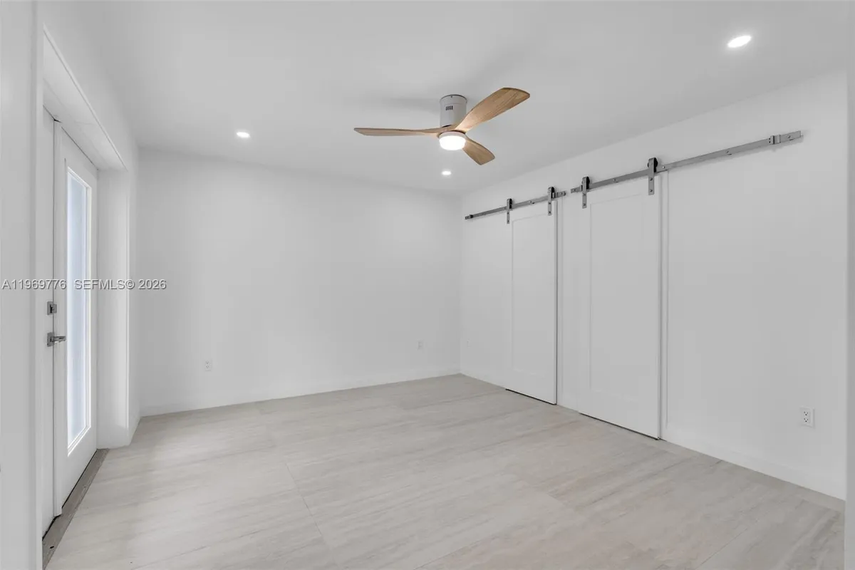 9990 Broad Channel Dr, Cutler Bay FL 33157