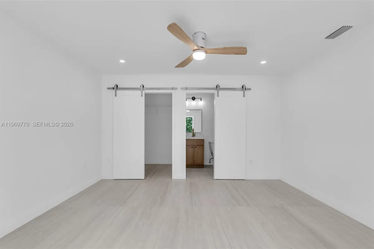 9990 Broad Channel Dr, Cutler Bay FL 33157