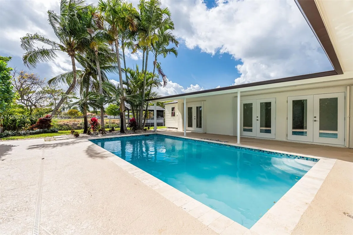 9990 Broad Channel Dr, Cutler Bay FL 33157