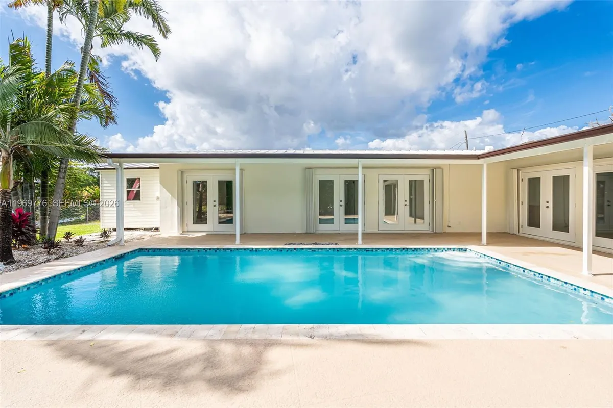 9990 Broad Channel Dr, Cutler Bay FL 33157