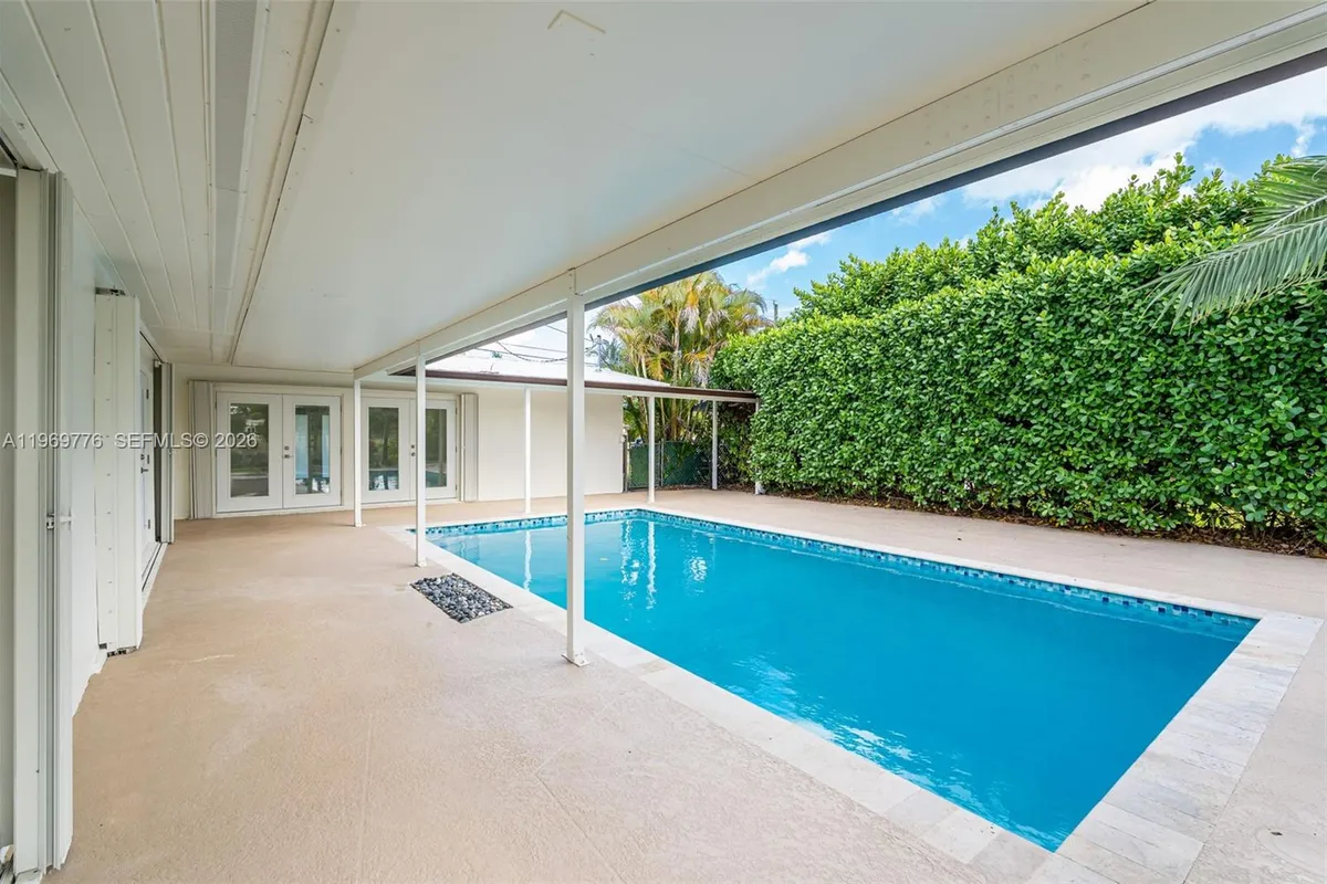 9990 Broad Channel Dr, Cutler Bay FL 33157