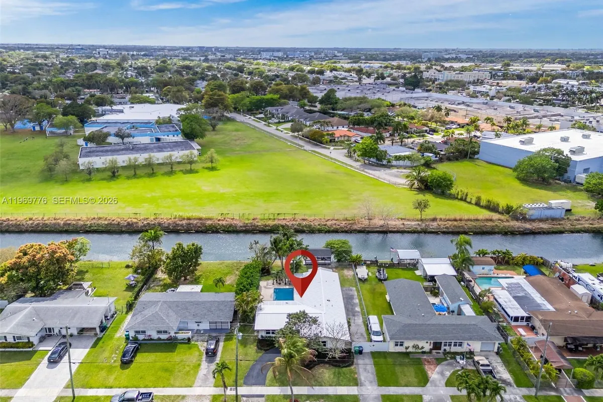 9990 Broad Channel Dr, Cutler Bay FL 33157