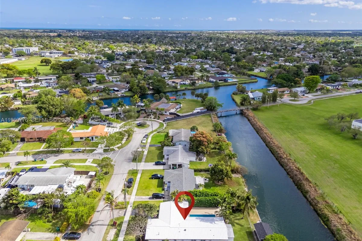 9990 Broad Channel Dr, Cutler Bay FL 33157