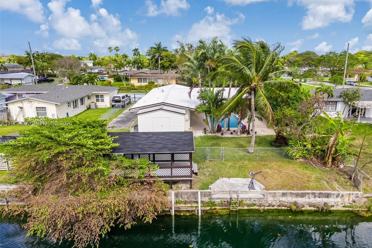 9990 Broad Channel Dr, Cutler Bay FL 33157