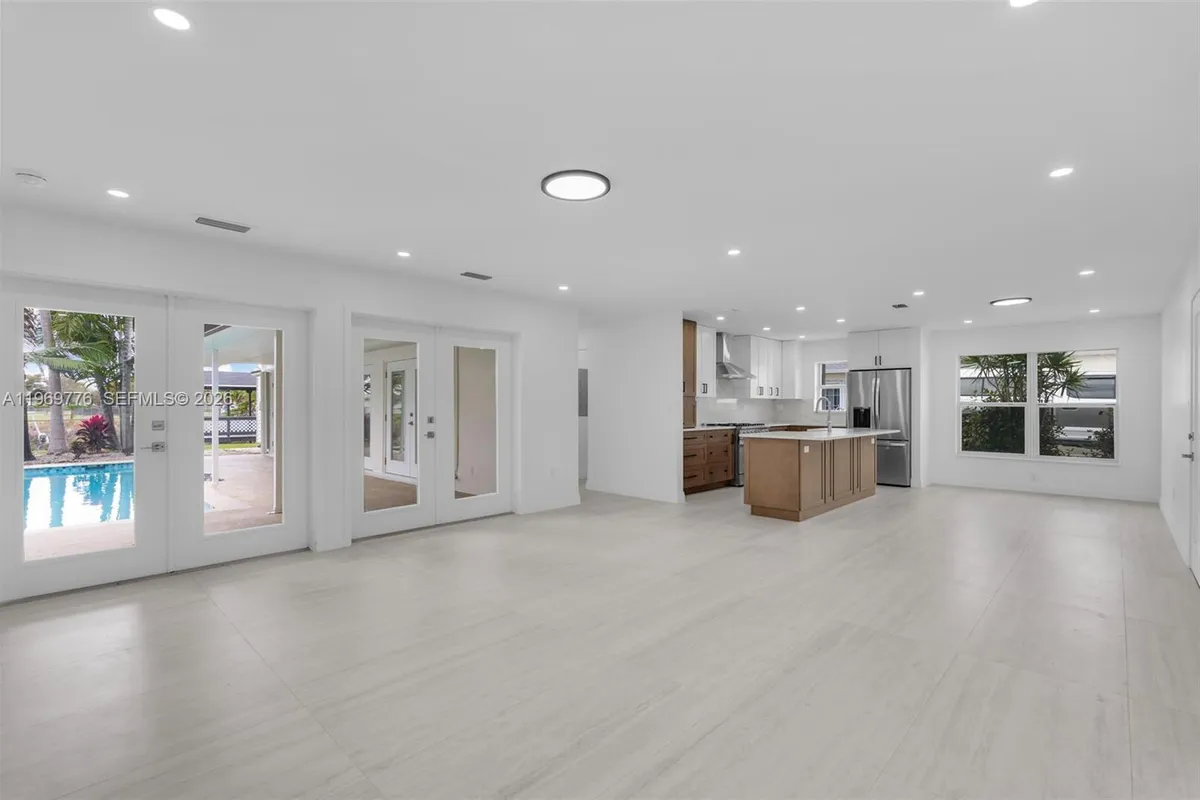 9990 Broad Channel Dr, Cutler Bay FL 33157