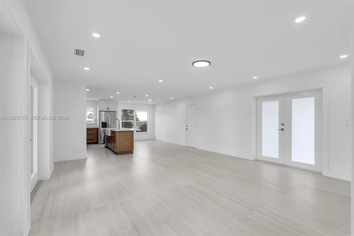 9990 Broad Channel Dr, Cutler Bay FL 33157