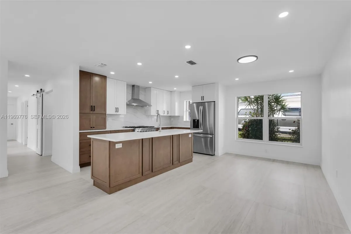 9990 Broad Channel Dr, Cutler Bay FL 33157