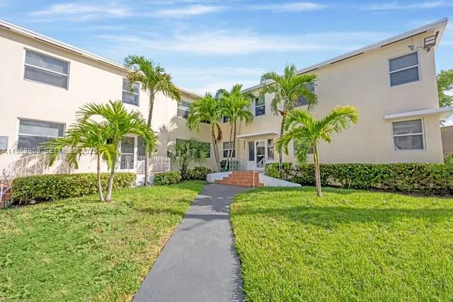 577 NE 82nd St # 14, Miami FL 33138