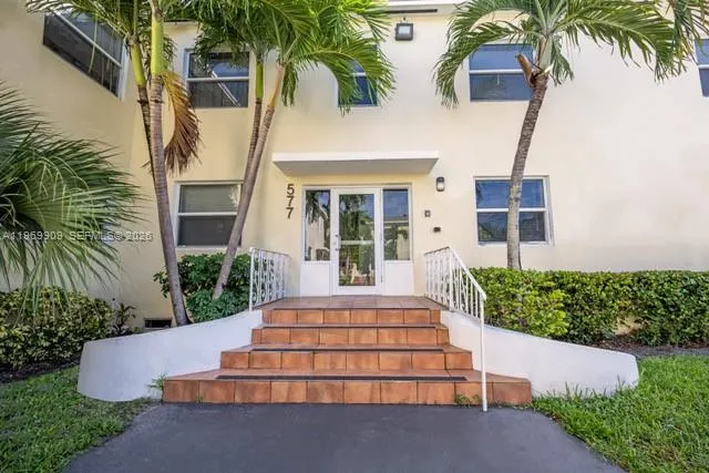 577 NE 82nd St # 14, Miami FL 33138