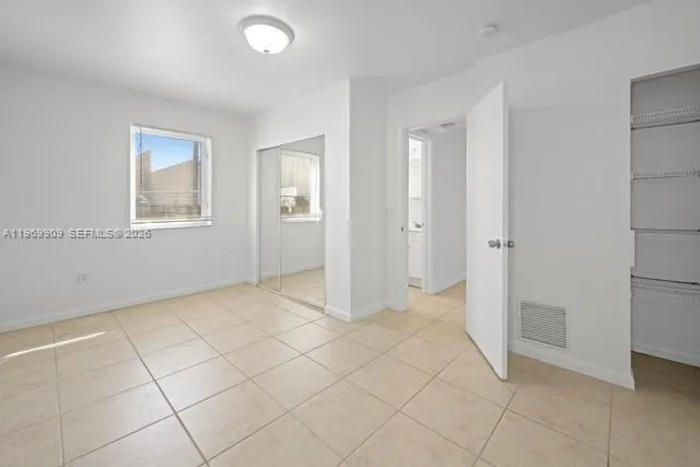 577 NE 82nd St # 14, Miami FL 33138