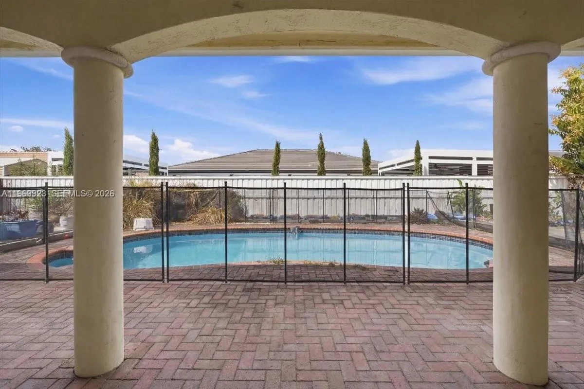 15431 SW 171st St, Miami FL 33187