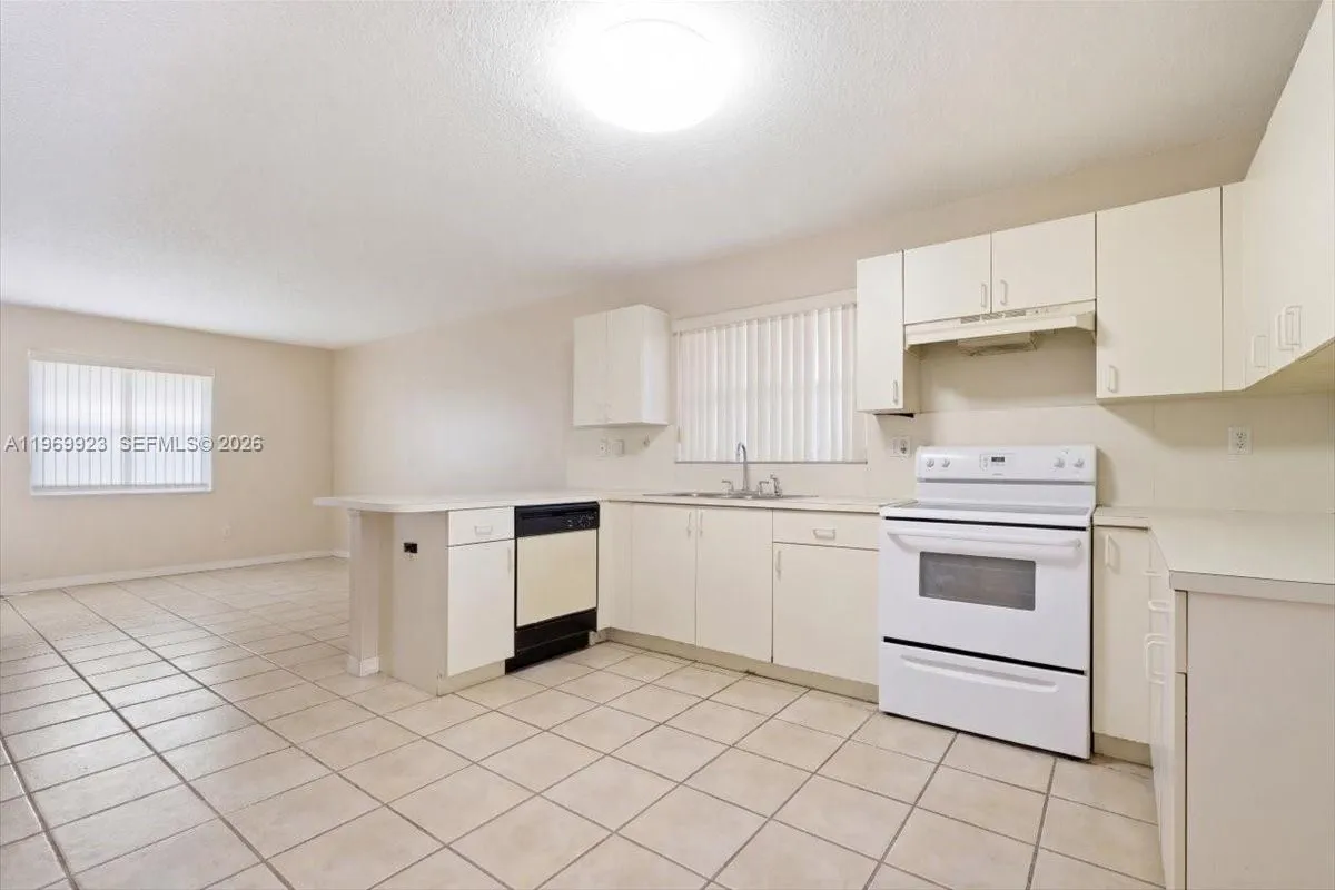 15431 SW 171st St, Miami FL 33187