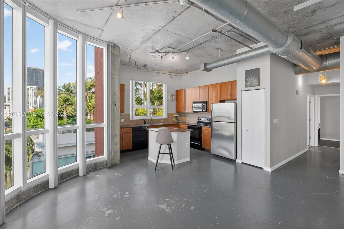 2001 Biscayne Blvd # 2612, Miami FL 33137