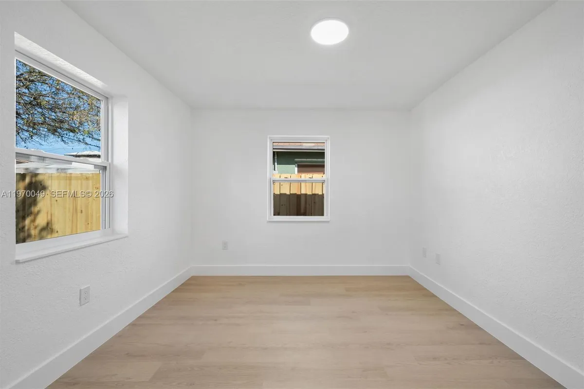 2241 Hope St, Hollywood FL 33020