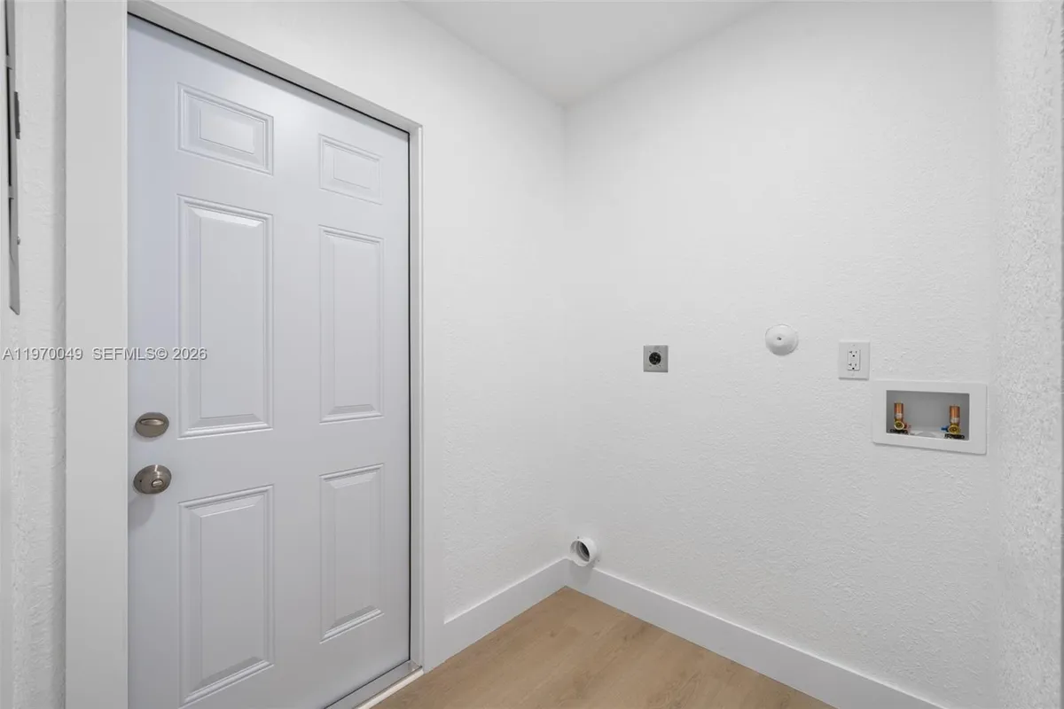 2241 Hope St, Hollywood FL 33020