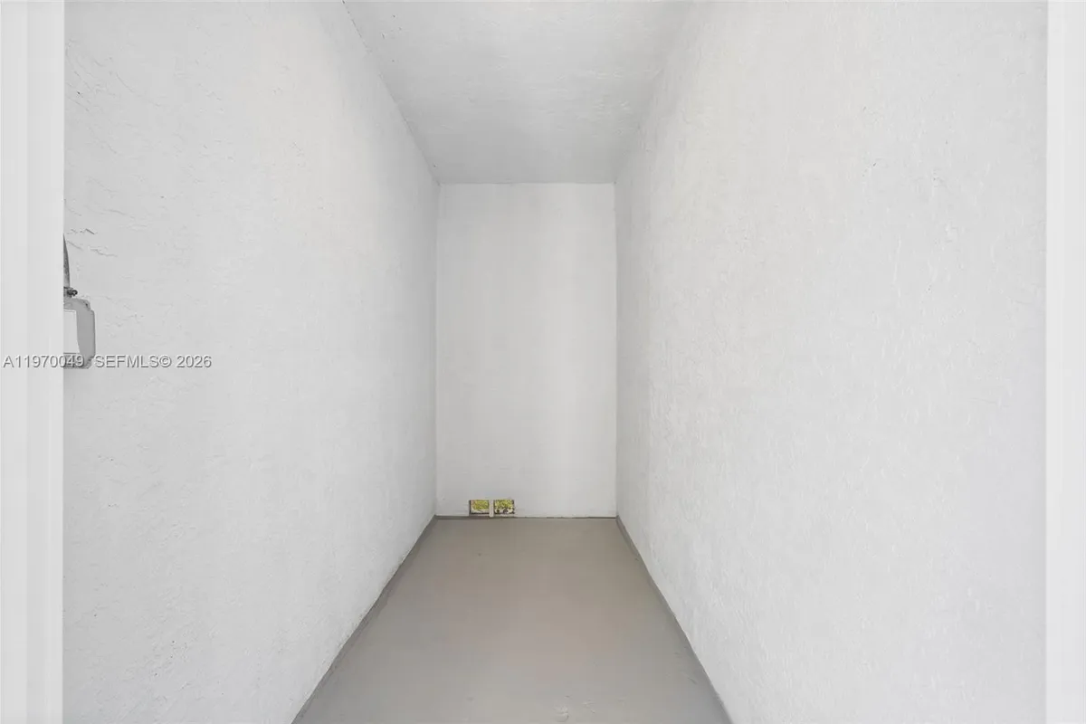 2241 Hope St, Hollywood FL 33020