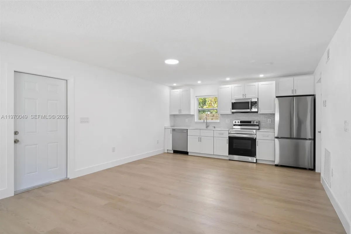 2241 Hope St, Hollywood FL 33020