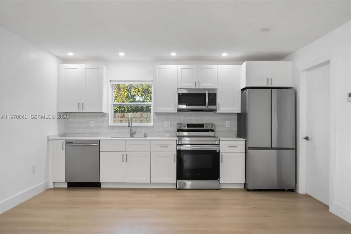 2241 Hope St, Hollywood FL 33020