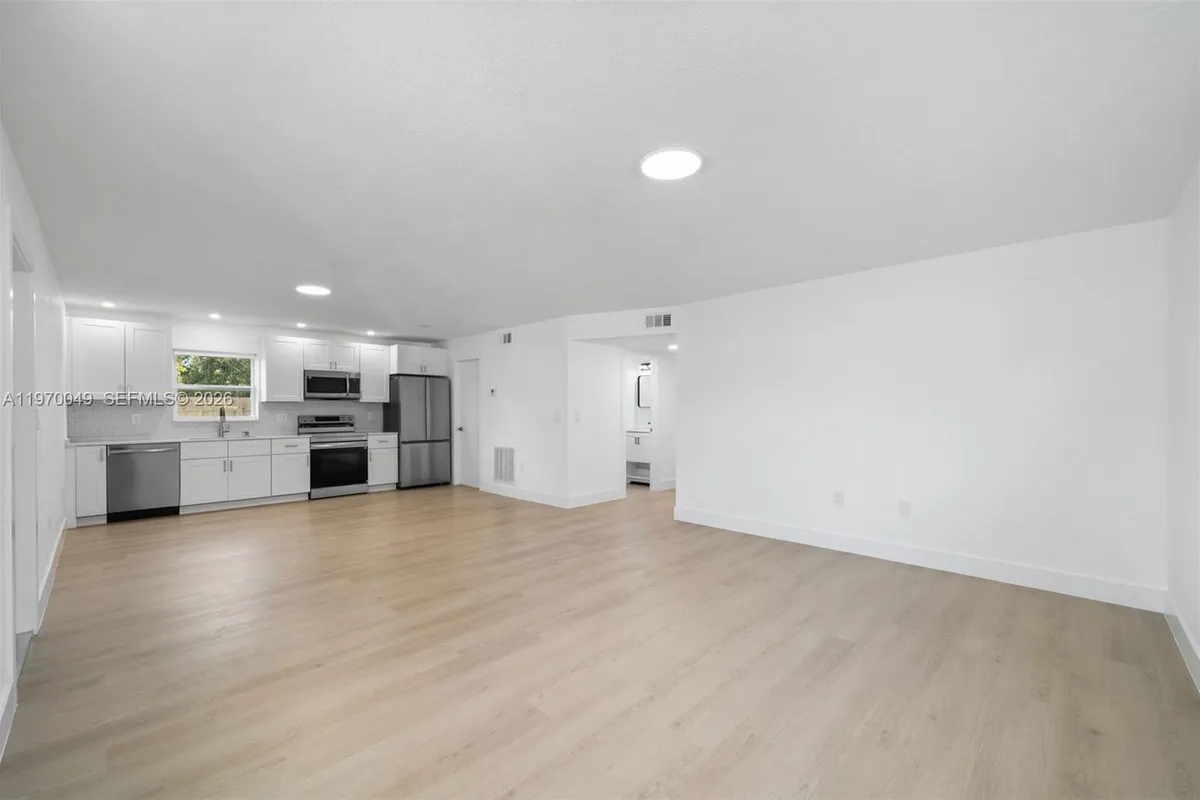 2241 Hope St, Hollywood FL 33020