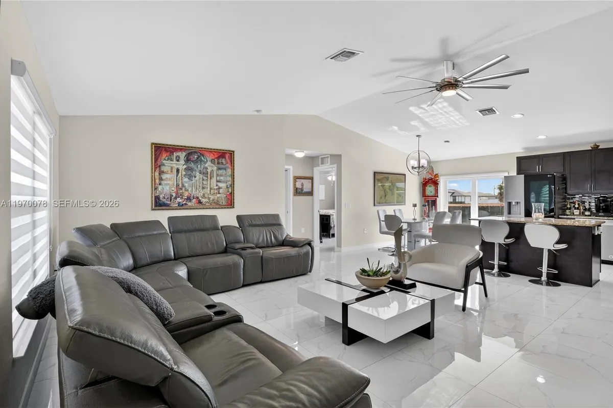 1220 Moore Run, La Belle FL 33935