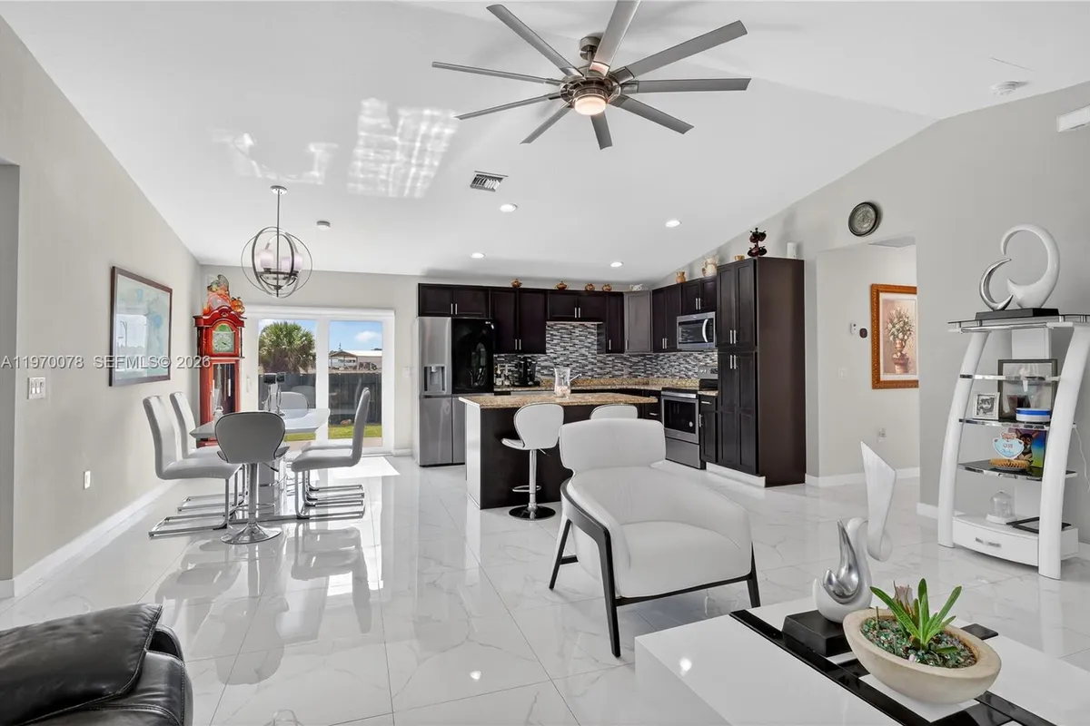 1220 Moore Run, La Belle FL 33935