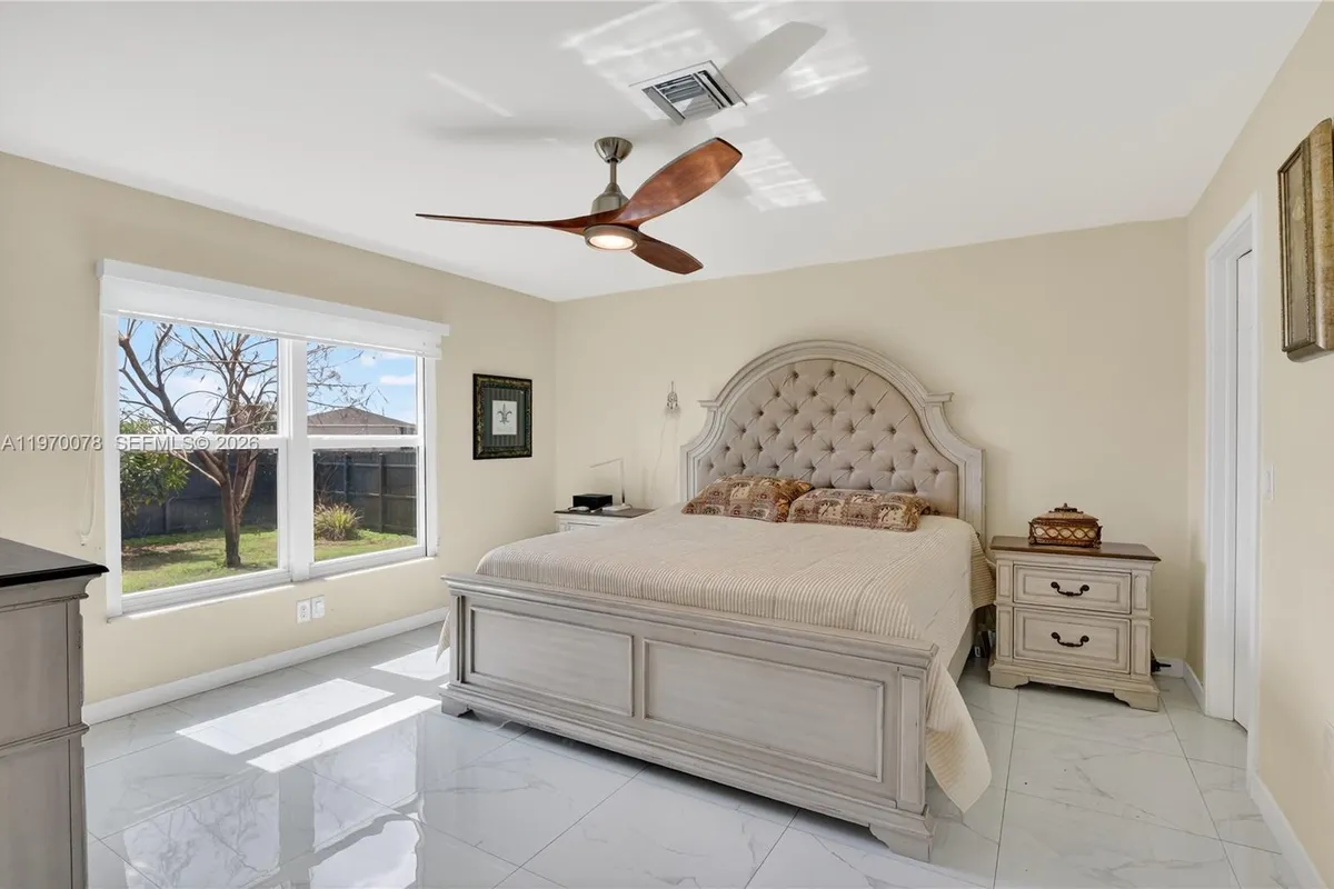 1220 Moore Run, La Belle FL 33935