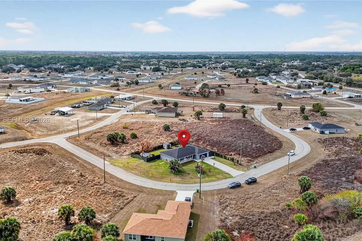 1220 Moore Run, La Belle FL 33935