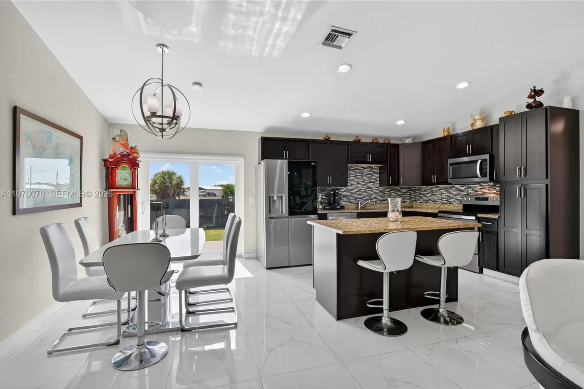 1220 Moore Run, La Belle FL 33935