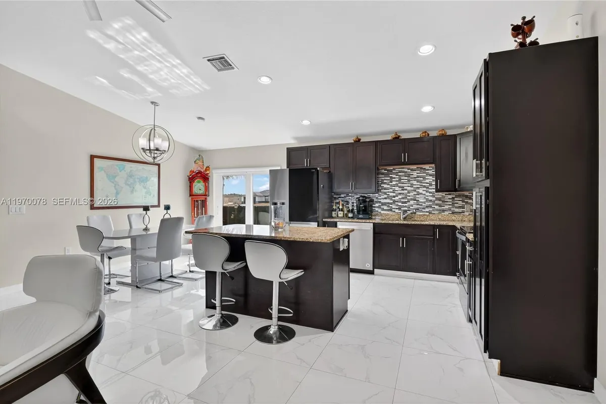 1220 Moore Run, La Belle FL 33935