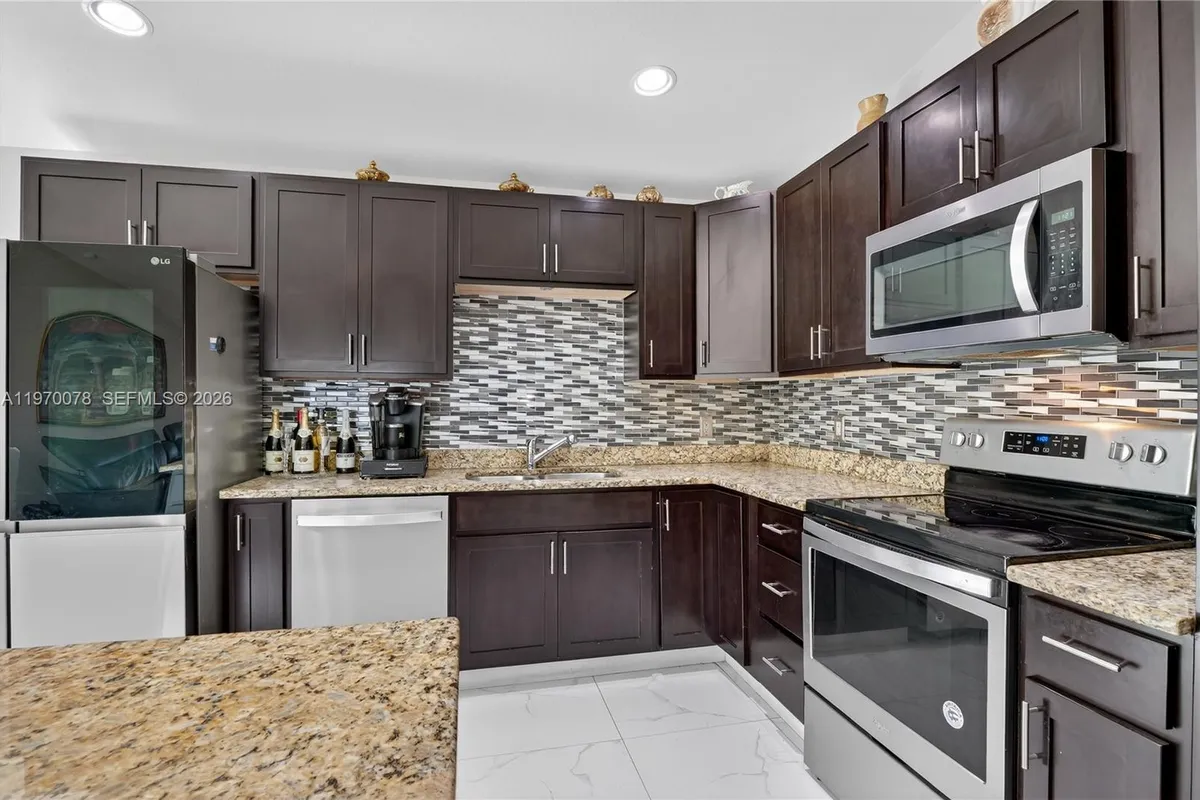 1220 Moore Run, La Belle FL 33935