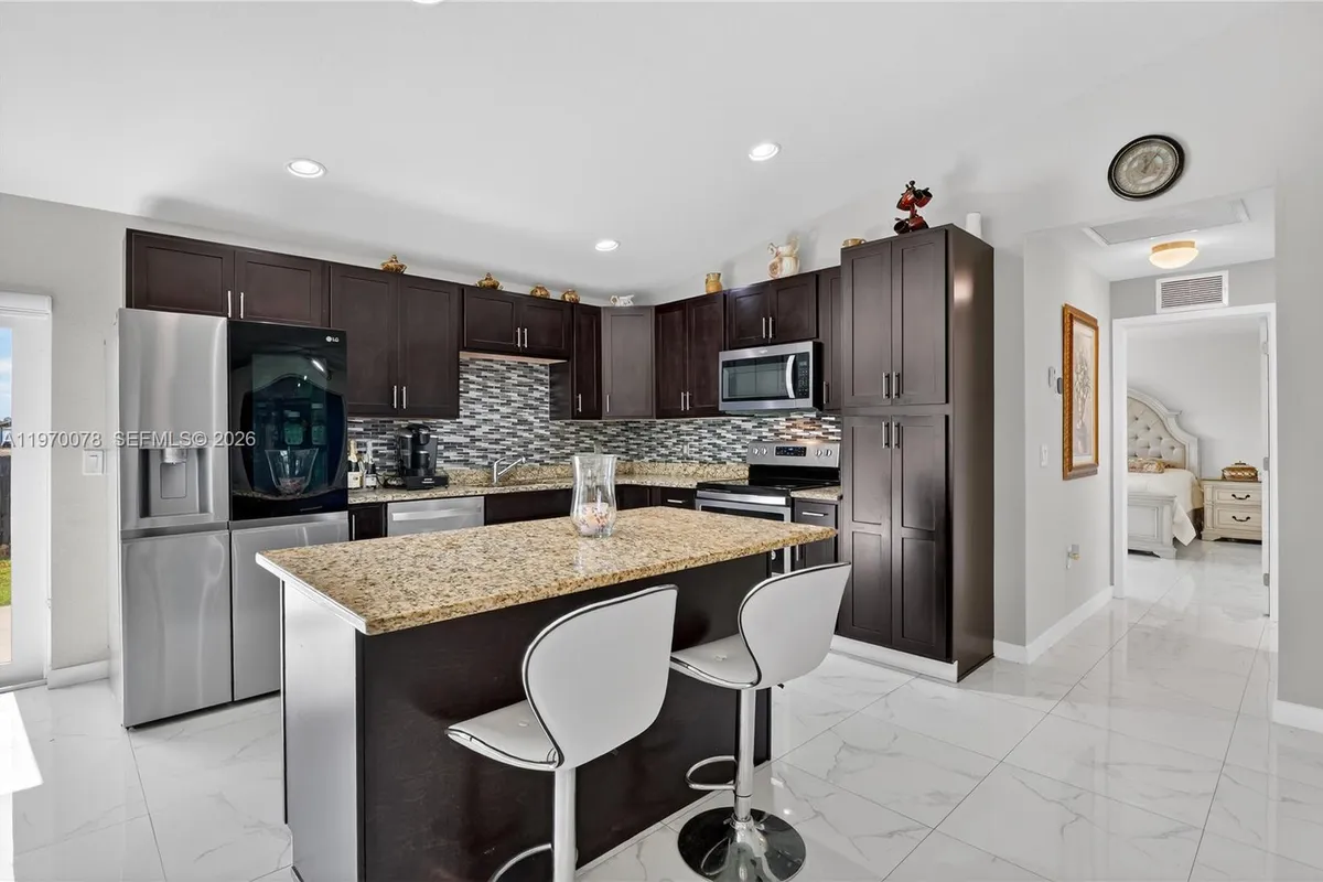 1220 Moore Run, La Belle FL 33935