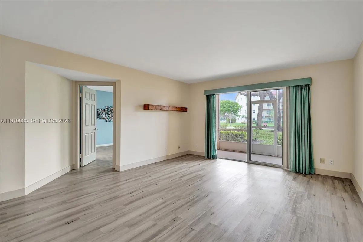 12750 SW 4th Ct # 111J, Pembroke Pines FL 33027