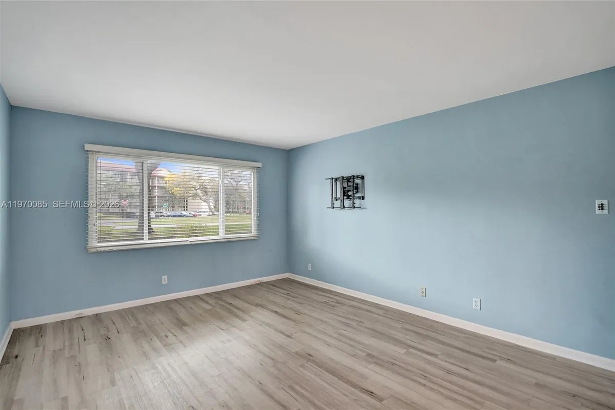 12750 SW 4th Ct # 111J, Pembroke Pines FL 33027