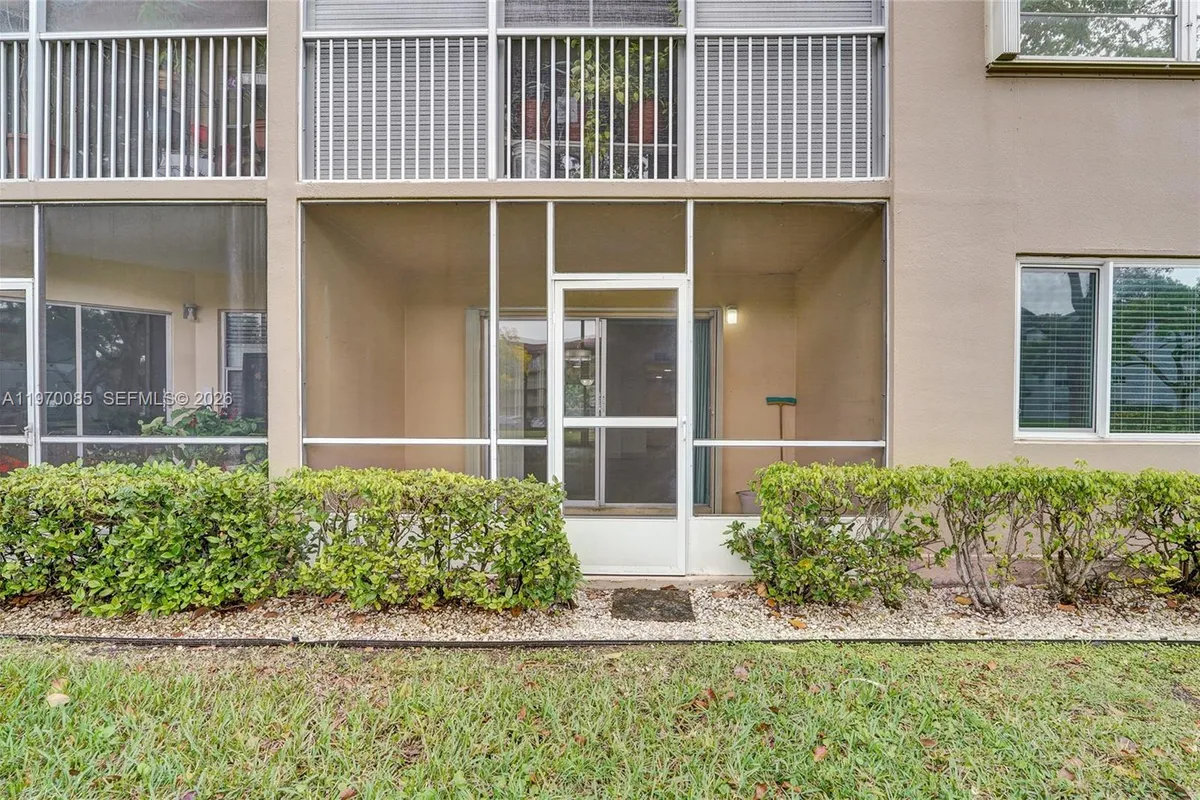 12750 SW 4th Ct # 111J, Pembroke Pines FL 33027