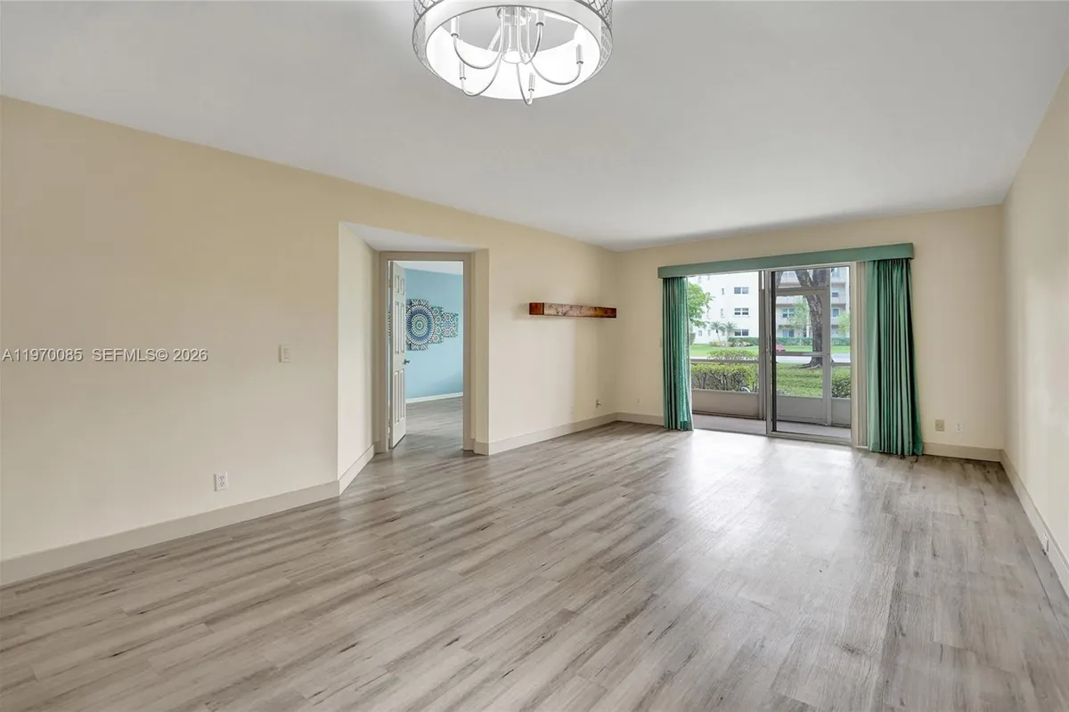 12750 SW 4th Ct # 111J, Pembroke Pines FL 33027