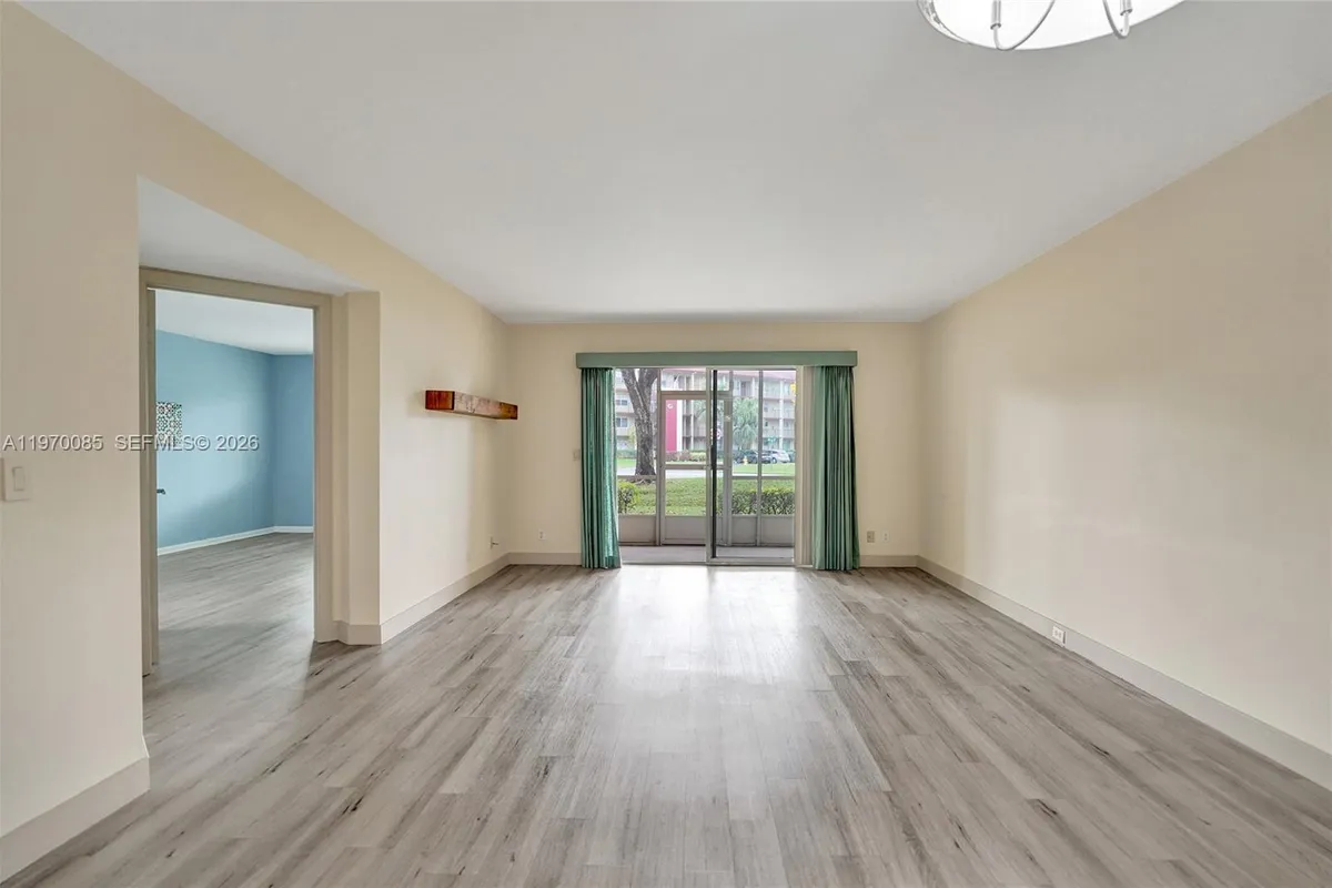 12750 SW 4th Ct # 111J, Pembroke Pines FL 33027