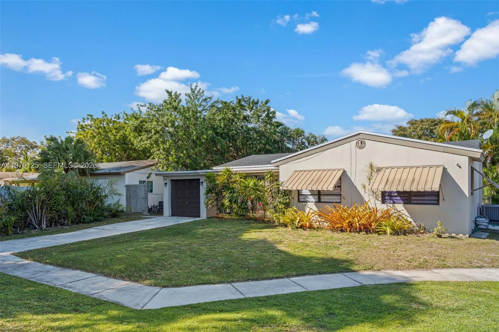 3035 Hayes St, Hollywood FL 33021