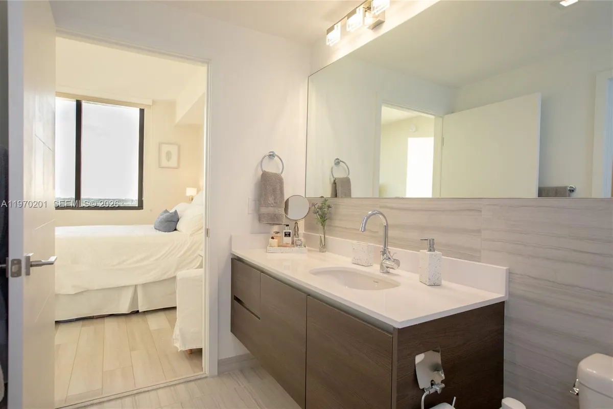 301 Altara Ave # 719, Coral Gables FL 33146