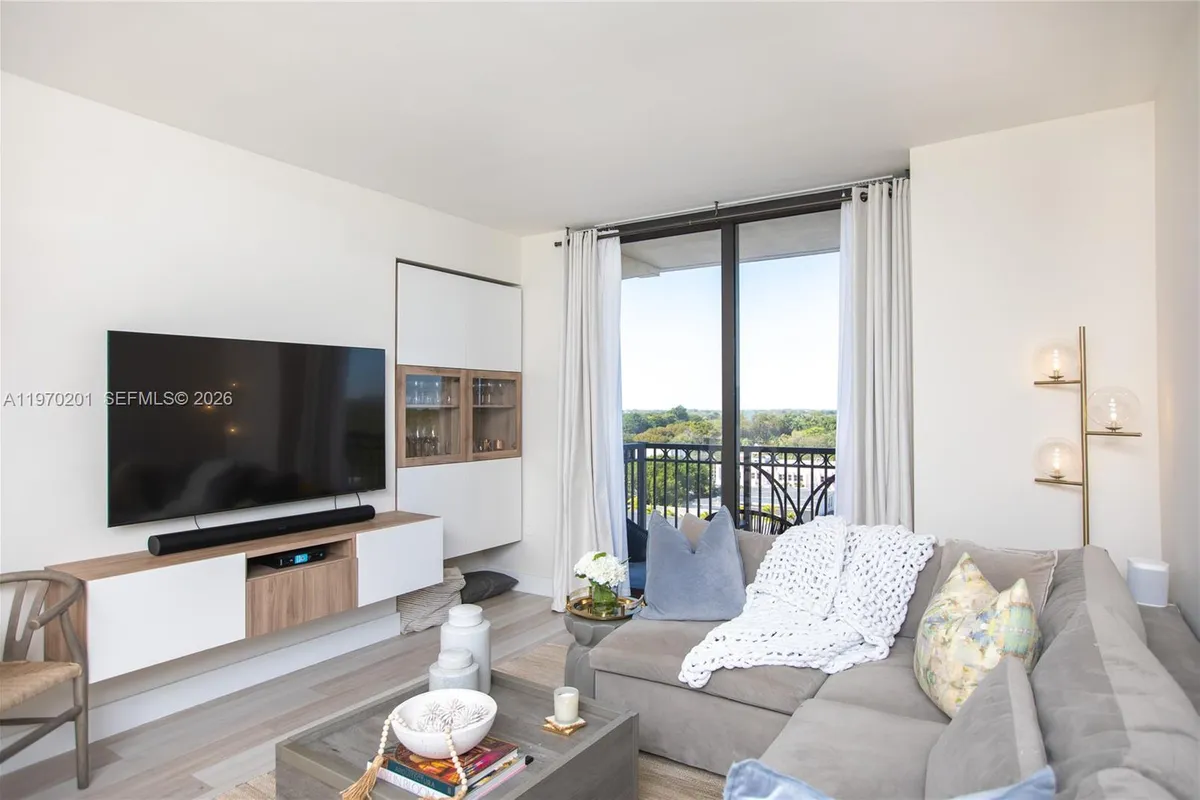 301 Altara Ave # 719, Coral Gables FL 33146