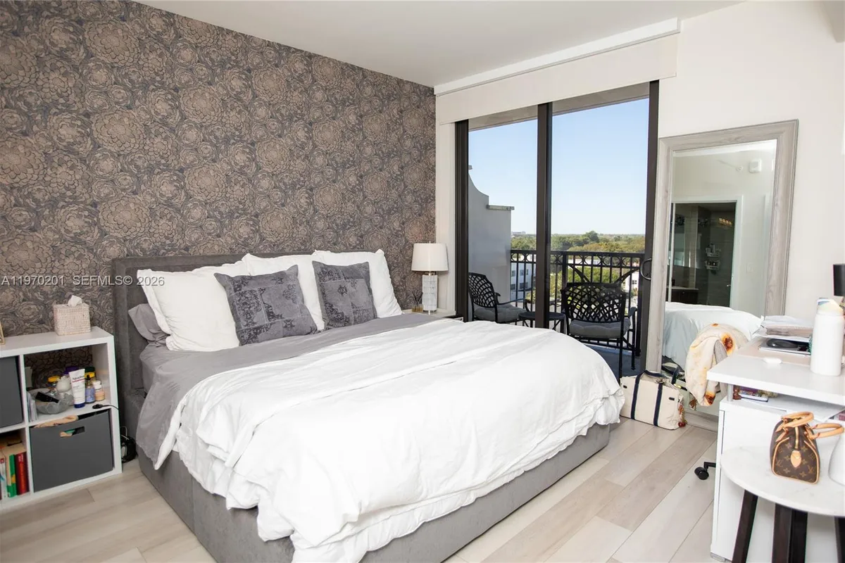 301 Altara Ave # 719, Coral Gables FL 33146