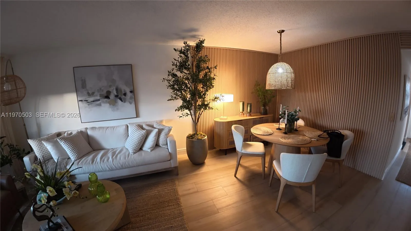 1 bedroom 1 bath for sale at 10303 Sunrise Lakes Blvd # 211, Sunrise FL 33322