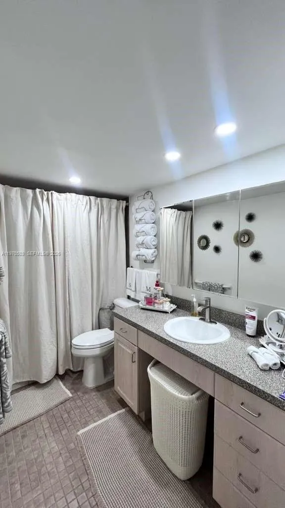 10303 Sunrise Lakes Blvd # 211, Sunrise FL 33322