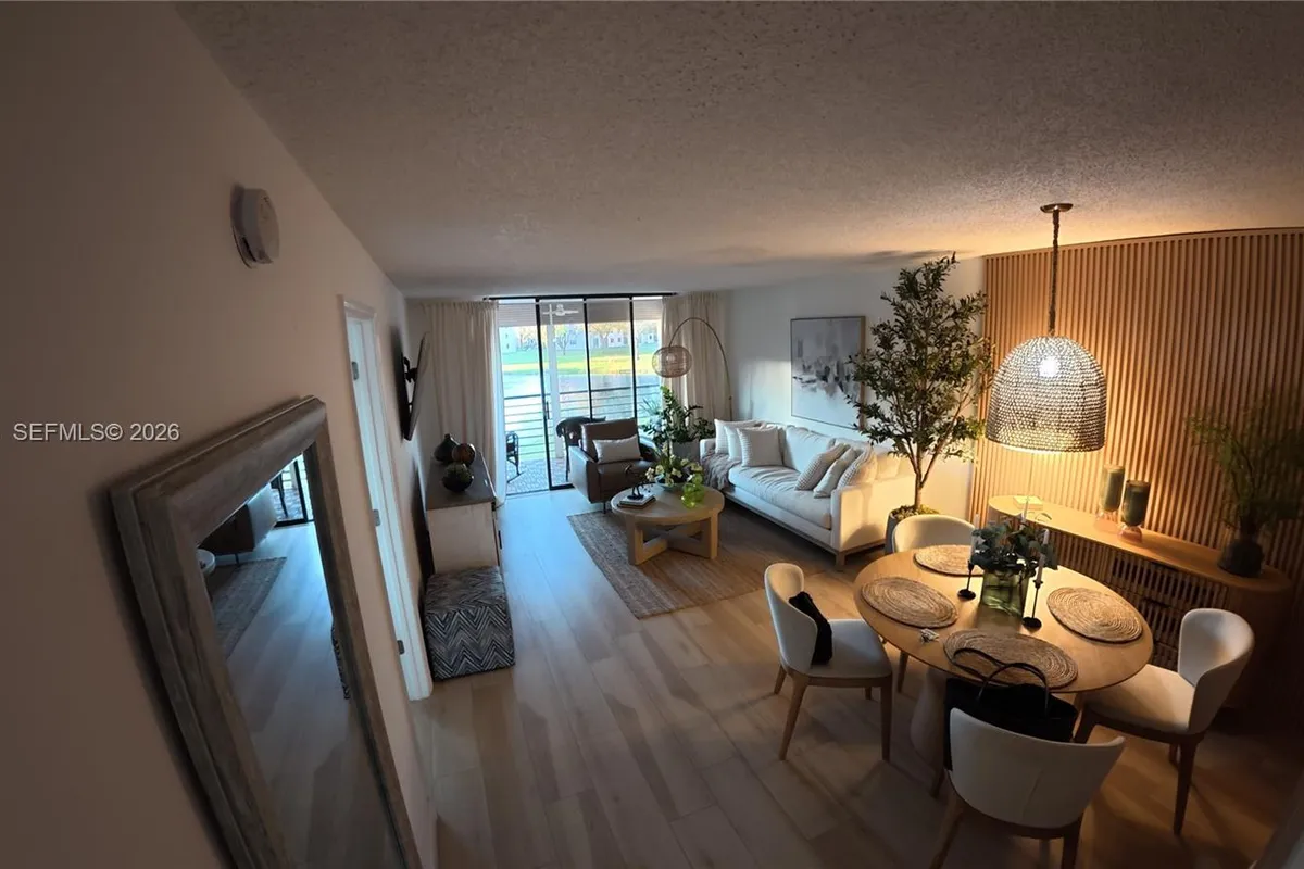 10303 Sunrise Lakes Blvd # 211, Sunrise FL 33322