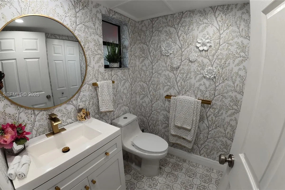 10303 Sunrise Lakes Blvd # 211, Sunrise FL 33322