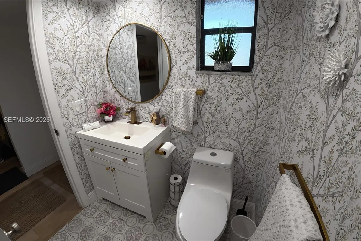 10303 Sunrise Lakes Blvd # 211, Sunrise FL 33322