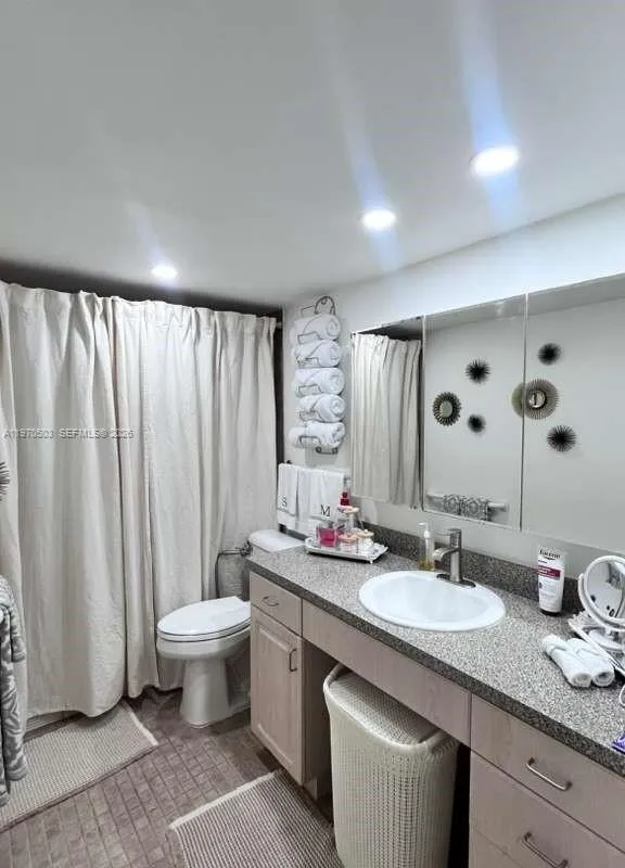 10303 Sunrise Lakes Blvd # 211, Sunrise FL 33322