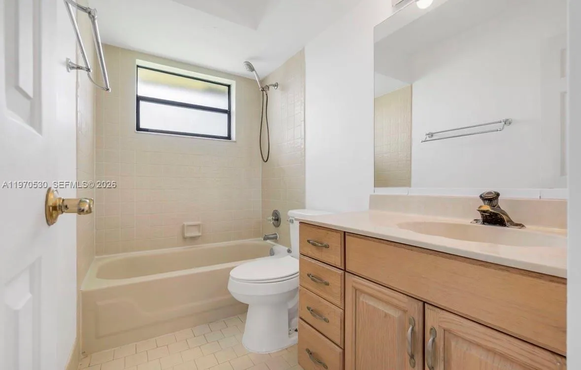 5894 Longbow Ln # 6, West Palm Beach FL 33415